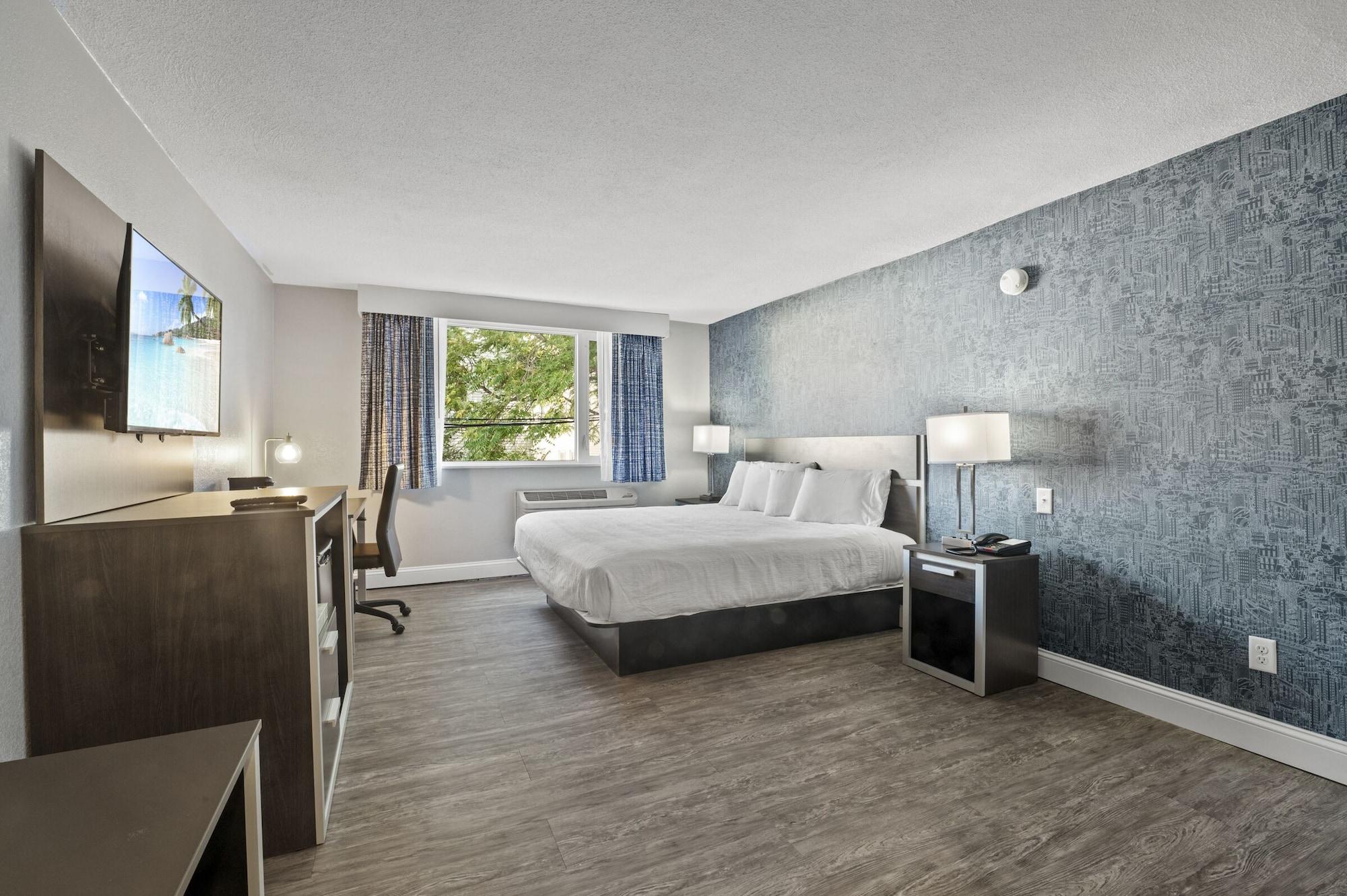 Super 8 By Wyndham Watertown/Cambridge/Boston Area Hotel Bagian luar foto