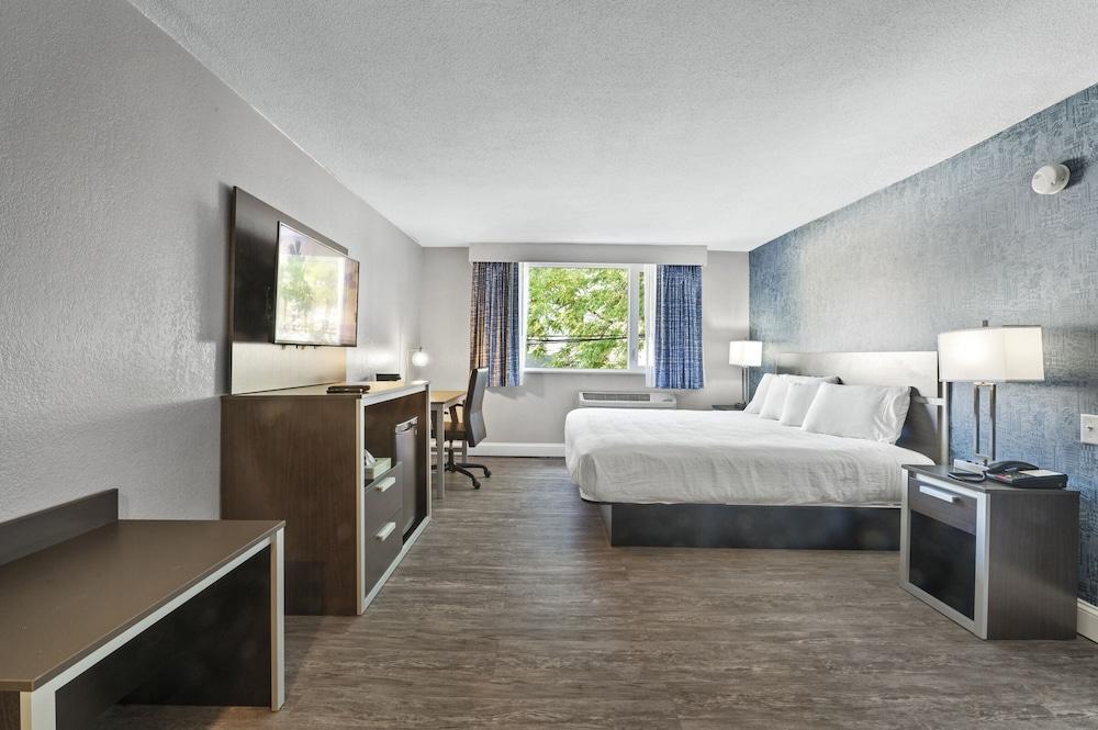 Super 8 By Wyndham Watertown/Cambridge/Boston Area Hotel Bagian luar foto